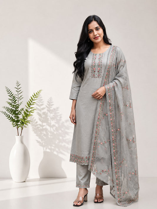Women Embroidered Grey Kurti Set EKS137