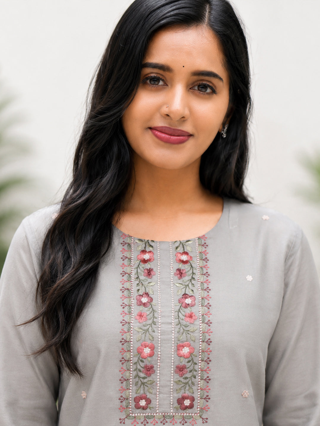 Women Embroidered Grey Kurti Set EKS137