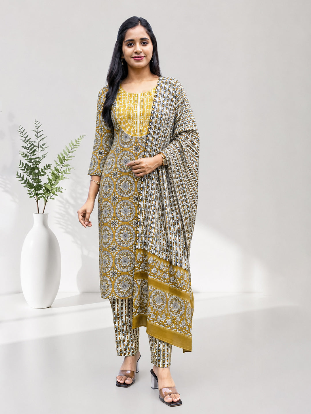 Women Printed Olive Green Kurti Set EKS142