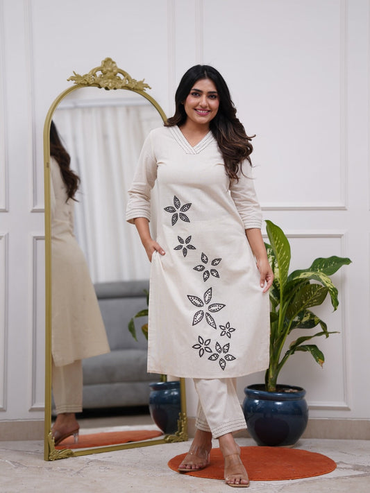 Cream Kurta Set With Black Starburst Embroidery